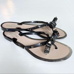 AUTHENTIC VALENTINO ROCKSTUD JELLY THONG